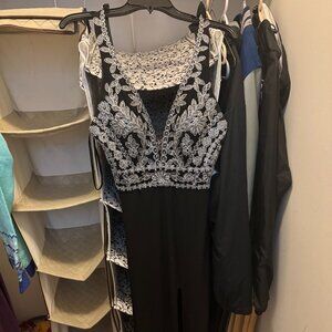 Black Detailed Bodycon Fit with a Slit Prom Dress